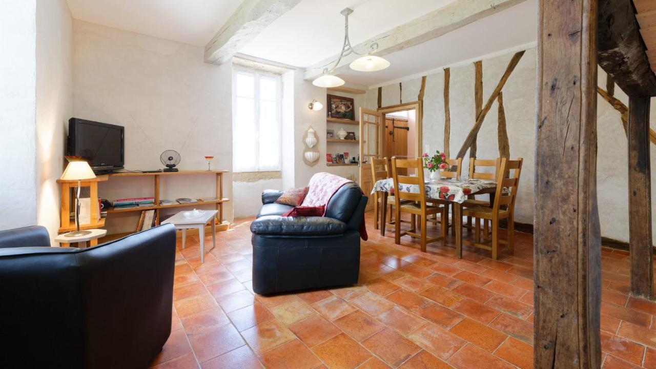 Le Guitou Villa Monlezun Ngoại thất bức ảnh